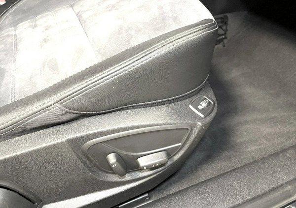 Renault Laguna cena 32500 przebieg: 215000, rok produkcji 2011 z Urzędów małe 277